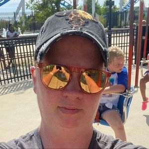 Meet your Posher, Carol